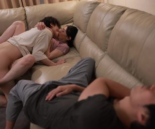 Cháu trai địt bà cô sướng ngất ngây